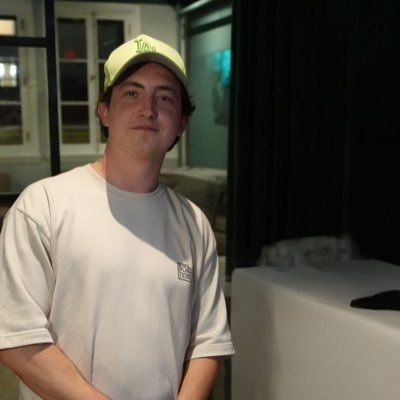 erikfazj's profile picture. full time dropout 🇲🇽