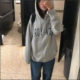 eloisroume592's profile picture. 