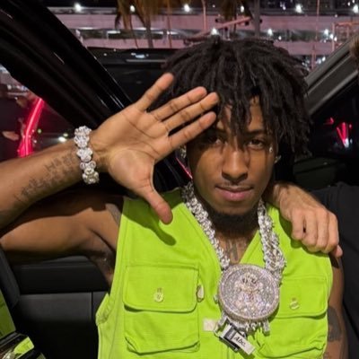 lyriclani1's profile picture. 