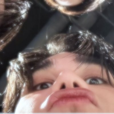 besuitsutr's profile picture. ⸝⸝ ✿ # fangirlacc 010 liner ♡ meow jeff (🐱) 🌸*🍈in daily life ♪ 𓈒𓂃🪽🧘🏼‍♀️ - ( @𝓀eng𝓃amping, @𝒿eff satur ) never move on from #JeffSaturRedGientConcert