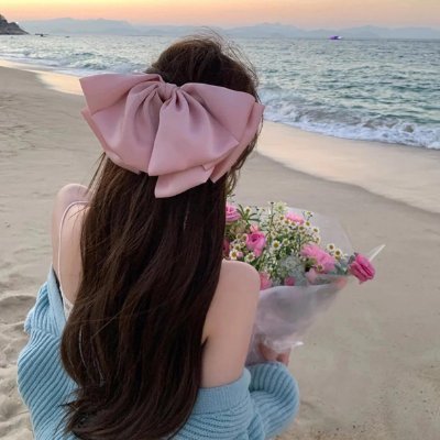 aahqq91739713's profile picture. 優しい心は欠点ではなく、温かさの一種である