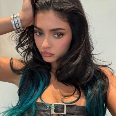jarvishrlen's profile picture. txtzy jennie aydeed stayc meovv