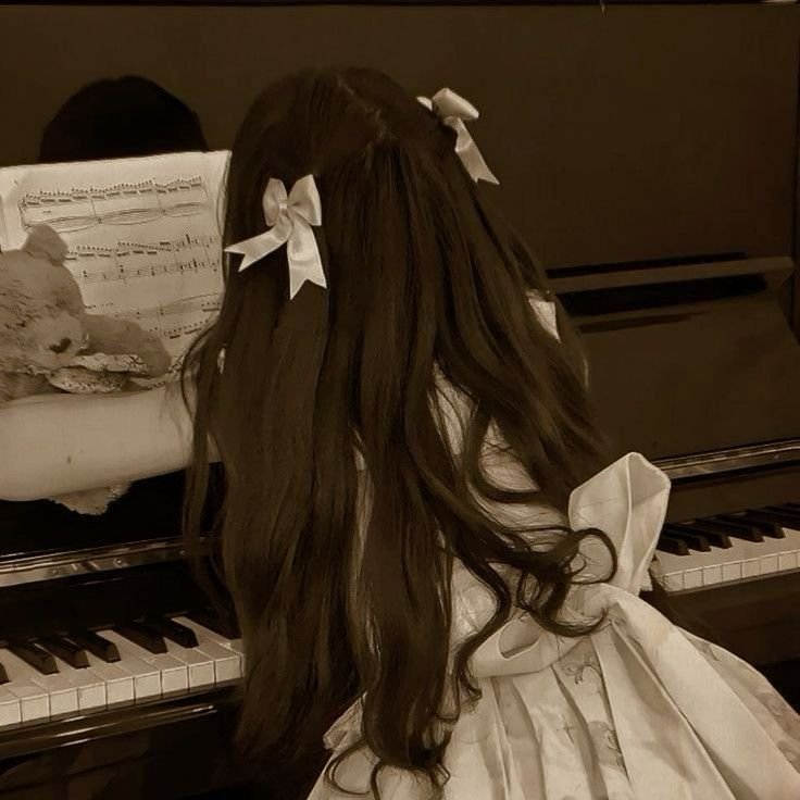 tommouflon's profile picture. 和風、蝶がモチーフのイラスト作っています。自分で描いたものをAI通してる作品もあります。AIでイラスト作成してる方無言フォロー失礼します。仕事が多忙につき低浮上　無断転載、商用利用などはお控えください。