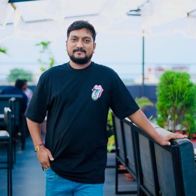 debashish_Iam's profile picture. A cricket crazy Boy. RCB ❤️
Virat Kohli, Boliwood Buff, Political Views &  Adrakwali Chai.