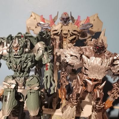 MaverickPrime2's profile picture. Transformers fan, aspiring toy designer, videogames enjoyer. Sometimes I draw, sometimes I do 3D modelling.
