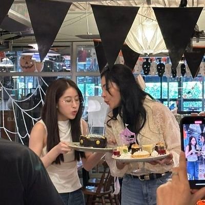 abigailvil1994's profile picture. 