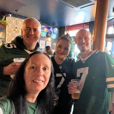 Garethcooper15's profile picture. New york jets fan,cardiff city fan and a proud father