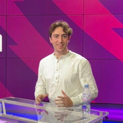 celianabin_'s profile picture. 🎬 cinéphile et critique indé | encore et toujours étudiant | Vive le @cerclecanalplus | Paris | ciné-club & podcast !🎙️🔜Up the Chels' 💙🥶