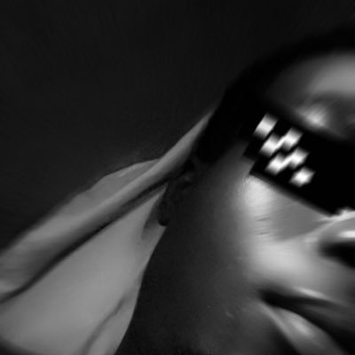 opto_iz's profile picture. A young optometrist,who later finds himself attached to Manchester United⚽️