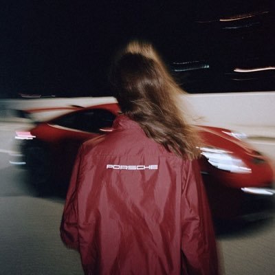 juneyeop's profile picture. 테슬라, 비트코인, AI, 그리고 2030의 현실까지 읽고 던집니다.
