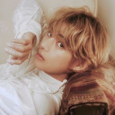 vickyvoyageuse's profile picture. Impossible is just an opinion. 10.10.2018 & 02.06.2019 BTS 💜 25.03.2025 TXT 💙 05.08.2025 JIN🌙| fan account