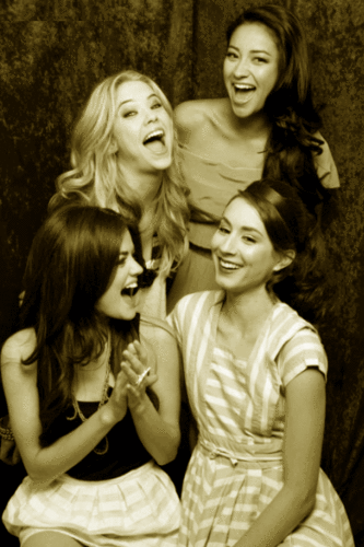 PLLBoom's profile picture. nuevo #PLLBoom si ya se cansaron  de esperar a que pasen su comentario en la pantalla escribanlo aca