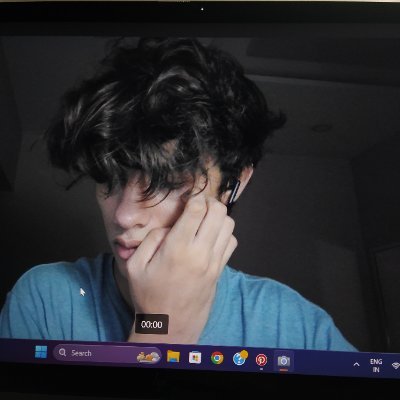 manasscript's profile picture. i code, and look good while doing it