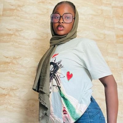 fatima_xmm's profile picture. parody