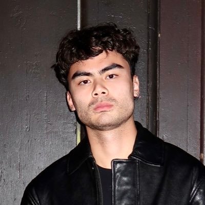 thenstill's profile picture. nsfw @xxxparisboy