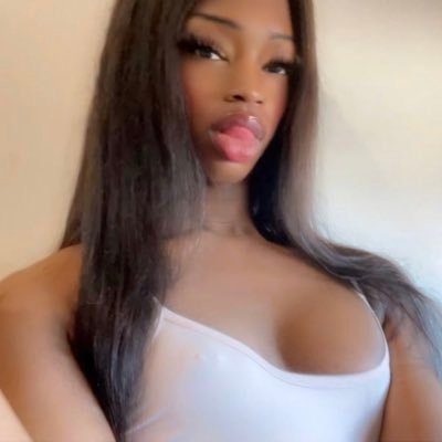 taalzia's profile picture. 