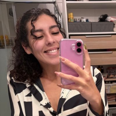 Fortuninja's profile picture. 26 || Metz || English Teacher || Lurker for @nebulous_org Nova Academy ✨|| FNC 🧡