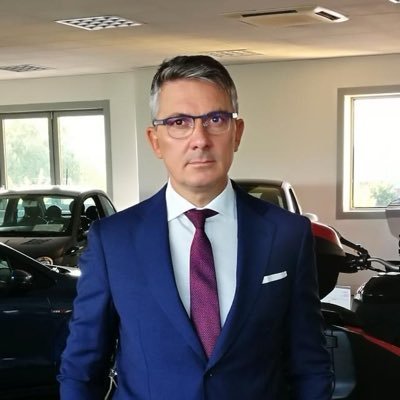 br35469's profile picture. Seller of Slides™ and Business Consultant. My job is to make your life difficult. My hobby is making mine easy: Travel, Food & Wine 🥂