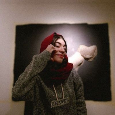 inelieraa's profile picture. میو؟