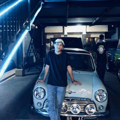 NatusVincent_12's profile picture. 