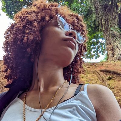 miseric0rdinha_'s profile picture. tarologa amante da astrologia. cavaleiro de paus em pessoa 🏳️‍🌈♎︎