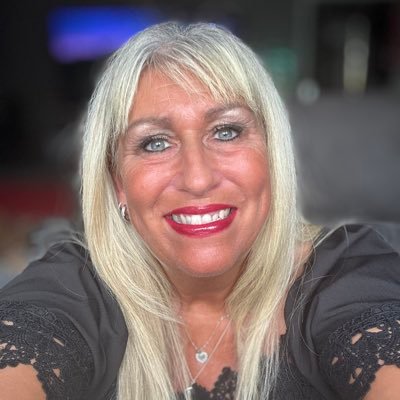 MarianickBudd's profile picture. Please support #AutismAwareness, it helps families like mine 👨‍👩‍👧‍👦💖 We live with Autism, ADHD, SPD, Tourette's Syndrome and Hypermobility everyday ❤️💙