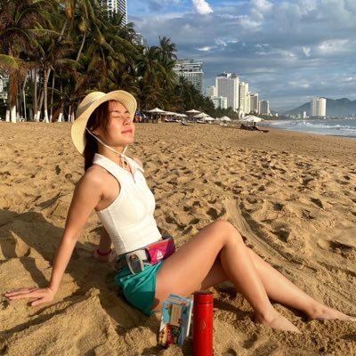 0020nguyet's profile picture. Youtuber | HLV Yoga Quốc tế – Đào tạo HLV Founder & CEO Hye Yoga YouTube: https://t.co/FPuJr5HTgj TikTok: https://t.co/4Tu34jbH8H