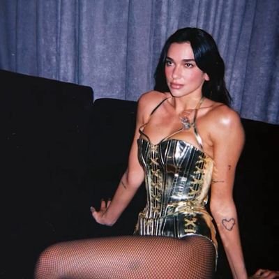 rhydude's profile picture. obsessed with
@dualipa