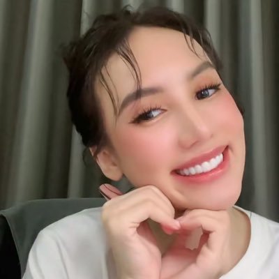 SnRocn54568's profile picture. #เบลเชล#Michellebehrman