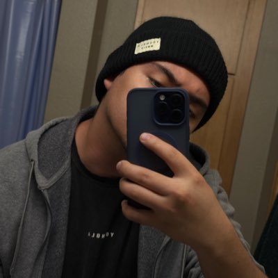 ShooziEdits's profile picture. 23 | Video Editor | Banger