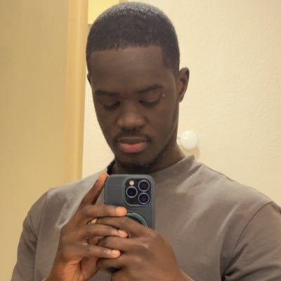 mou_niang01's profile picture. mouridoullahi baye fall🇸🇳❤️ computer scientiste💻