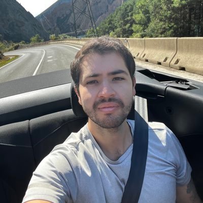 Jsebastians_'s profile picture. Economist. Investments, Product y una que otra bobada. Hincha de Santa Fe. C’est la vie.