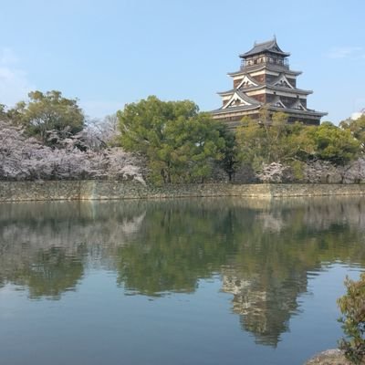 5DSaxXWcK13539's profile picture. 長崎に産まれ、現在は広島で暮らす世界平和を切望する初老の叔父さんです。二度と紛争に塗れた世界にならないように全世界が家族として愛し合う世界を作り上げて行きましょう。

#世界平和
#スパイ防止法