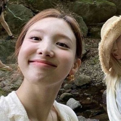 autum_story's profile picture. ela/dela ele/dele - isfj - peixes