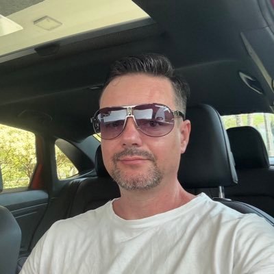 carlosroger1979's profile picture. 