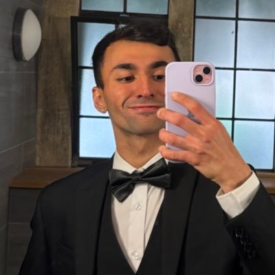 dhruvsclues's profile picture. straight from the tortured poets department