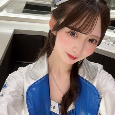 yuna_q7x's profile picture. 元ディーラーのコンパニオン🎀/マイハンはＱ７‧⁺ ⊹˚.