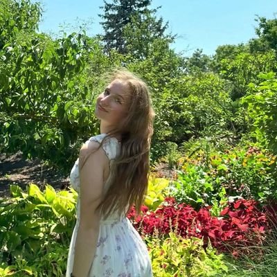 Aleynayzn's profile picture. açma kapıda yalnızlık..