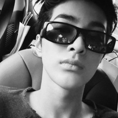 keonh_q's profile picture. only thing really worth chasing

is a dream .⋆♱