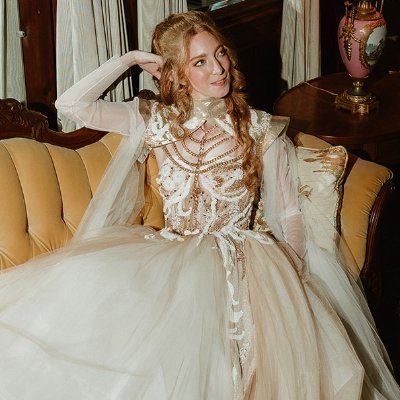 _samantha_joy's profile picture. Former public school teacher turned Montessori advocate 🌿  
Building a golden age in education 🌿