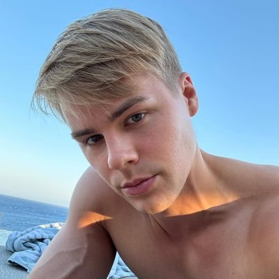 @peachyboyxof