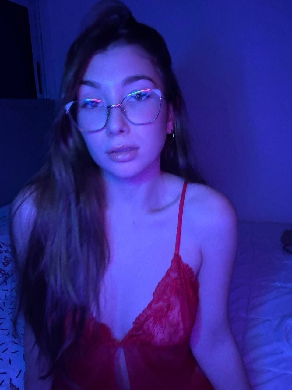 amazing_lanita's profile picture. heyyy 19 female - backup acc
trying to find new moots /besties to talk to