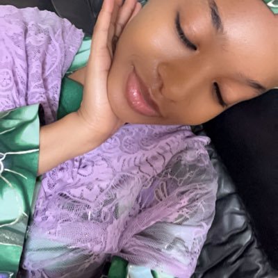 ummieibrahim3's profile picture. Time is precious waste it wisely 😉.