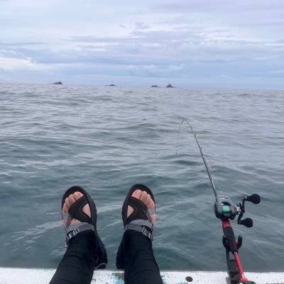 kodamark1's profile picture. ポンコツと読みます。目印は青いエイ対策のギャフです。 サーフで見かけた際は気兼ねなくお声がけください！オフショア始めましたー#三重県中部 #ヒラメ #マゴチ #サーフ