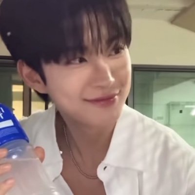 iace_it's profile picture. 진정한 정시러!
건우립우한음 데뷔
나는 대학