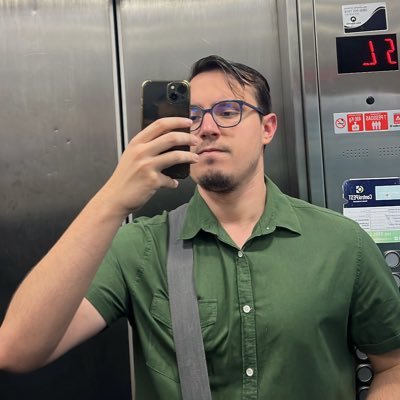 realstefh's profile picture. Internacionalista, Mestre, Daydreamer, Marvete e reclamão