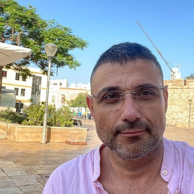 ManuelSanz26060's profile picture. 