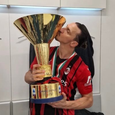 manoffwrld's profile picture. 