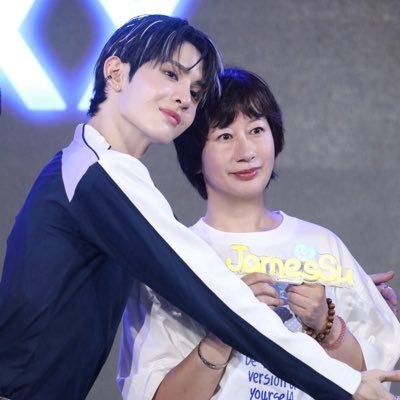 shelleyfang1129's profile picture. wb：咩咩杨的妈咪 🤍 can't be sad when JSY is around you🌼 #jamesSu #JSY Only love jamesSu