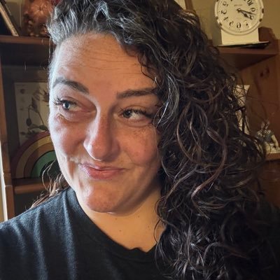 manuka_gorgiosa's profile picture. 40. Sunflowers and rainbows. Kindness with a slice of Amazonian badass mommery. Unapologetically fat. Coziness personified. She/Her 18+. DM's FROM MUTUALS ONLY.